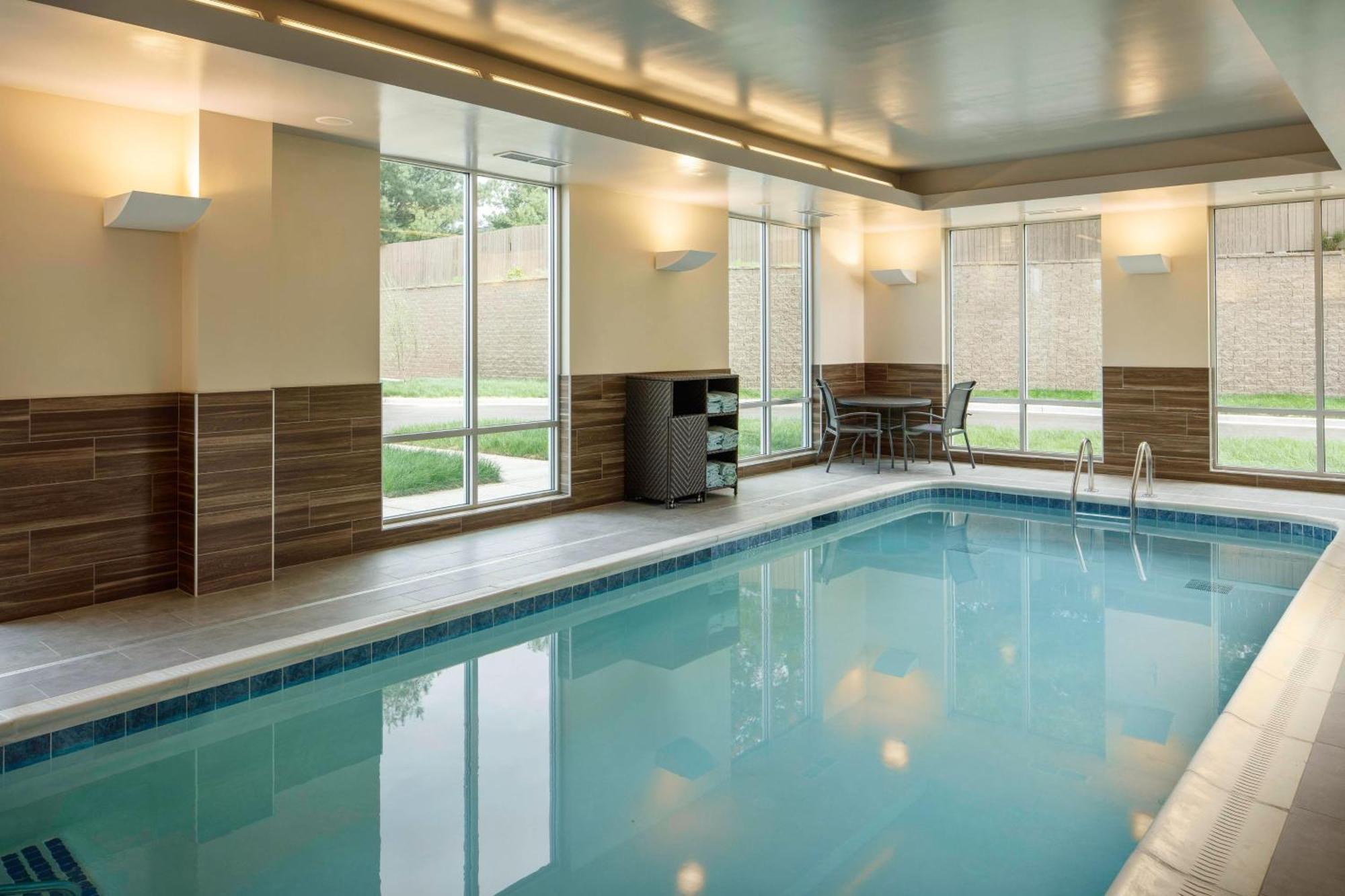 Fairfield Inn & Suites By Marriott Louisville Northeast Dış mekan fotoğraf